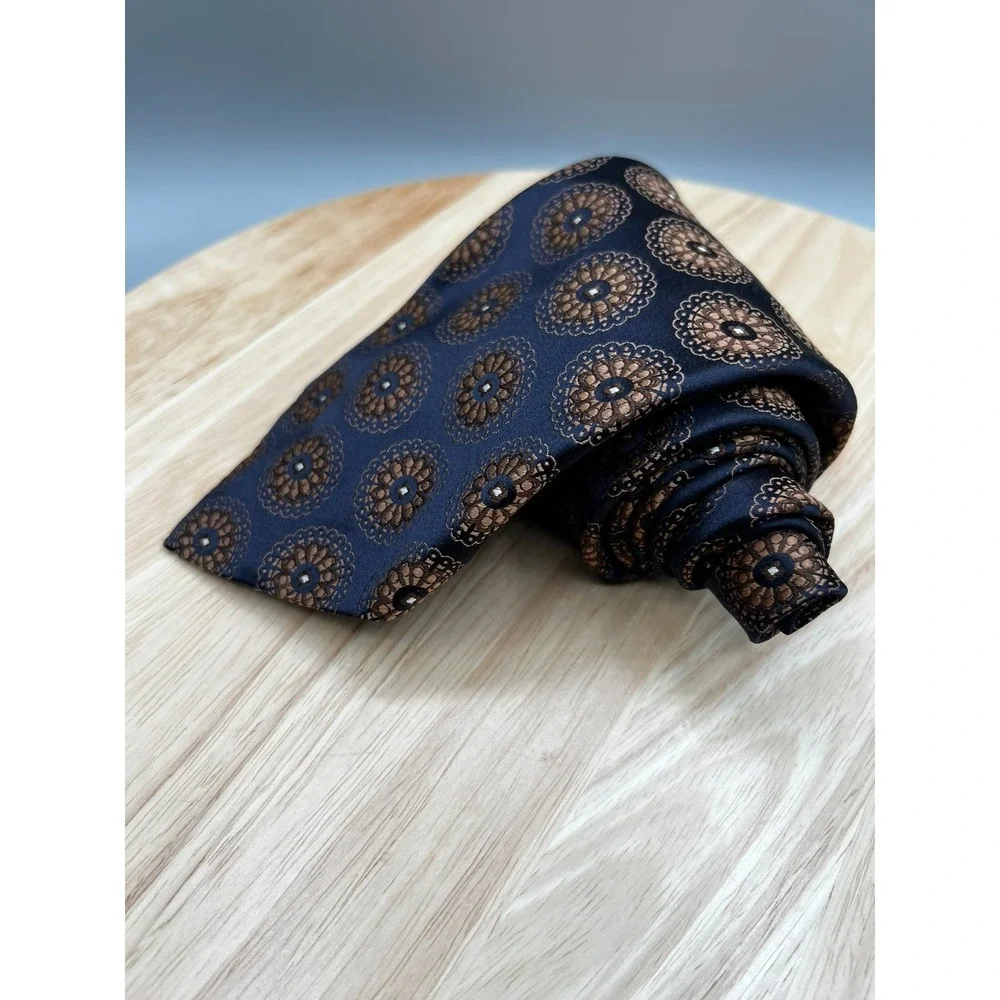 Banana Republic‎ Silk Men's Neck Tie Made In USA W:3.825